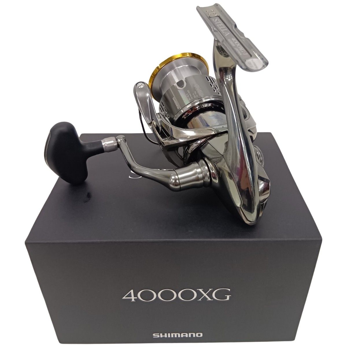 SHIMANO - §§SHIMANO シマノ 18ステラ4000XG 03809 スピニングリール 程度BC キズ有 SHIMANO シマノ 03809 スピニングリール 18ステラ4000XG キズ有