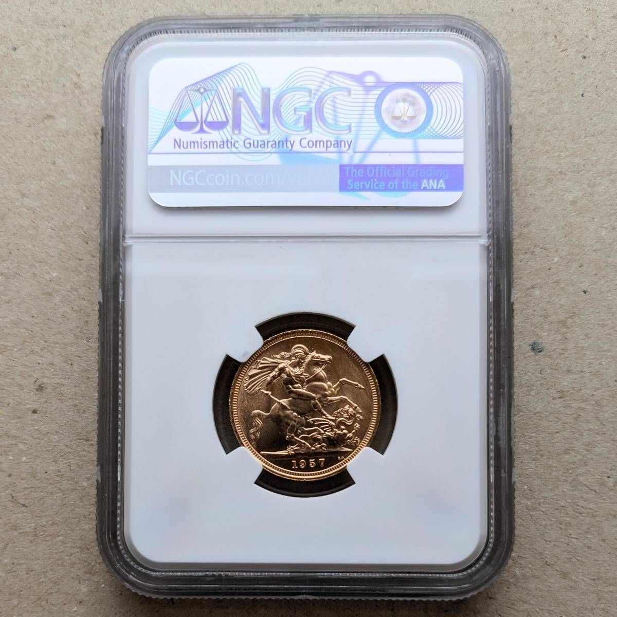 ソブリン金貨 ヤングヤング 1957年 (初年号) NGC MS65 エリザベス2世