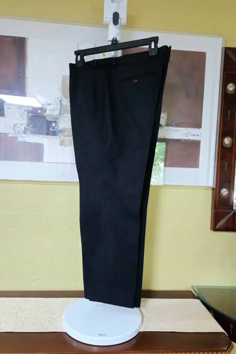 ほぼ新しい服 33 34 インチ BURBERRY BURBERRY バーバリー メンズブラックパンツ