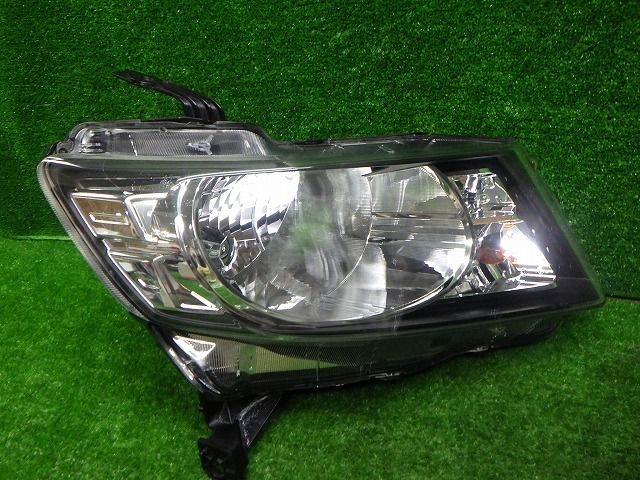 23-279☆後期 HID GB3 フリード☆右ヘッドライト KOITO 100-62054 打刻