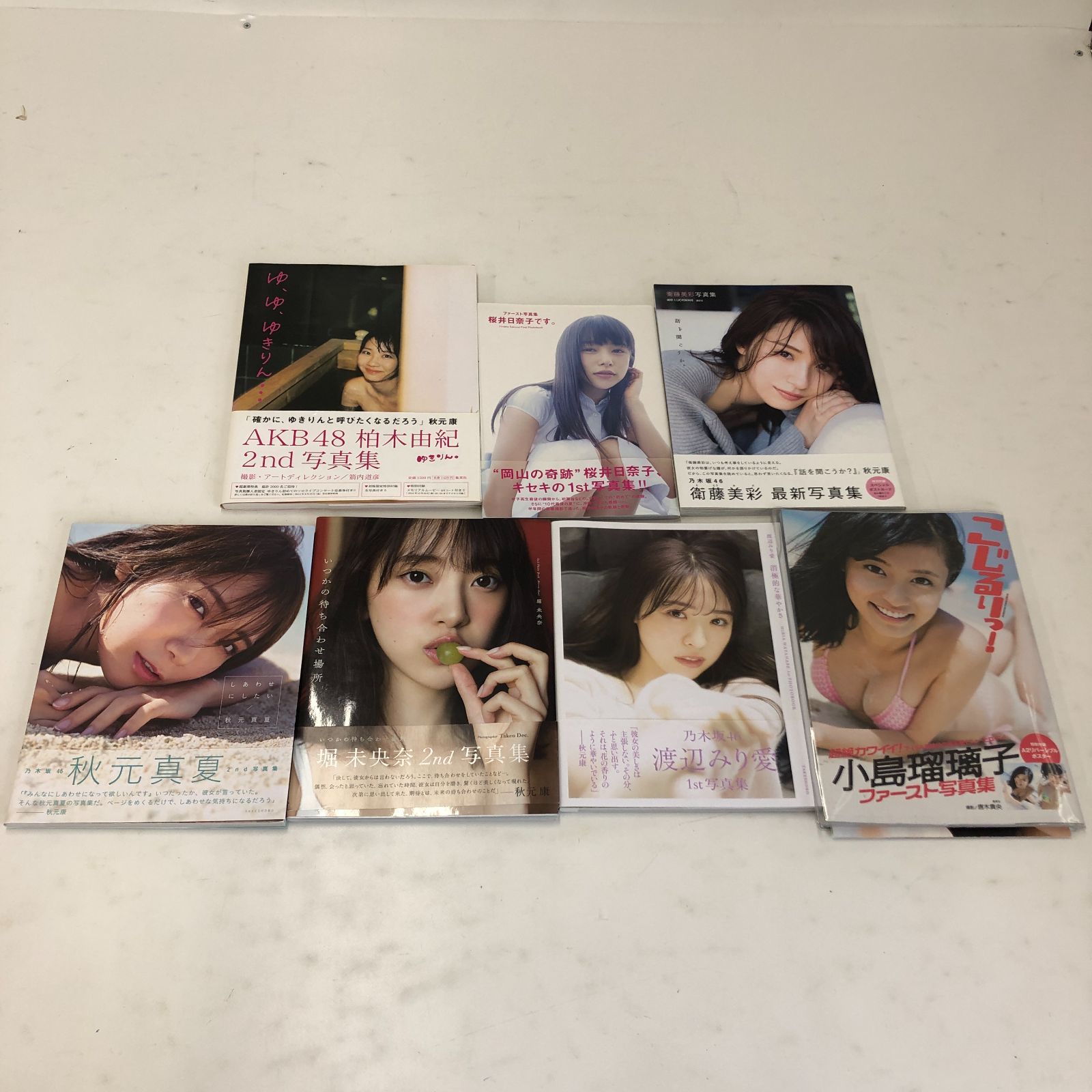 【同梱可】中古品 アイドル 乃木坂46 堀未央奈 衛藤美彩 写真集 等 3冊 グッズセット 02w06071 アイドル 写真集 15冊セット 乃木坂46 深川麻衣 若月佑美