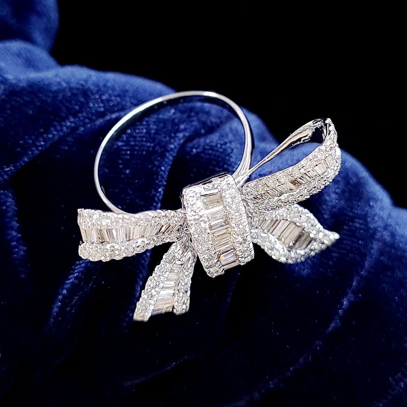大人可愛い！リボン モチーフ 2ct ダイヤモンド K18 WG リング 鑑別付 