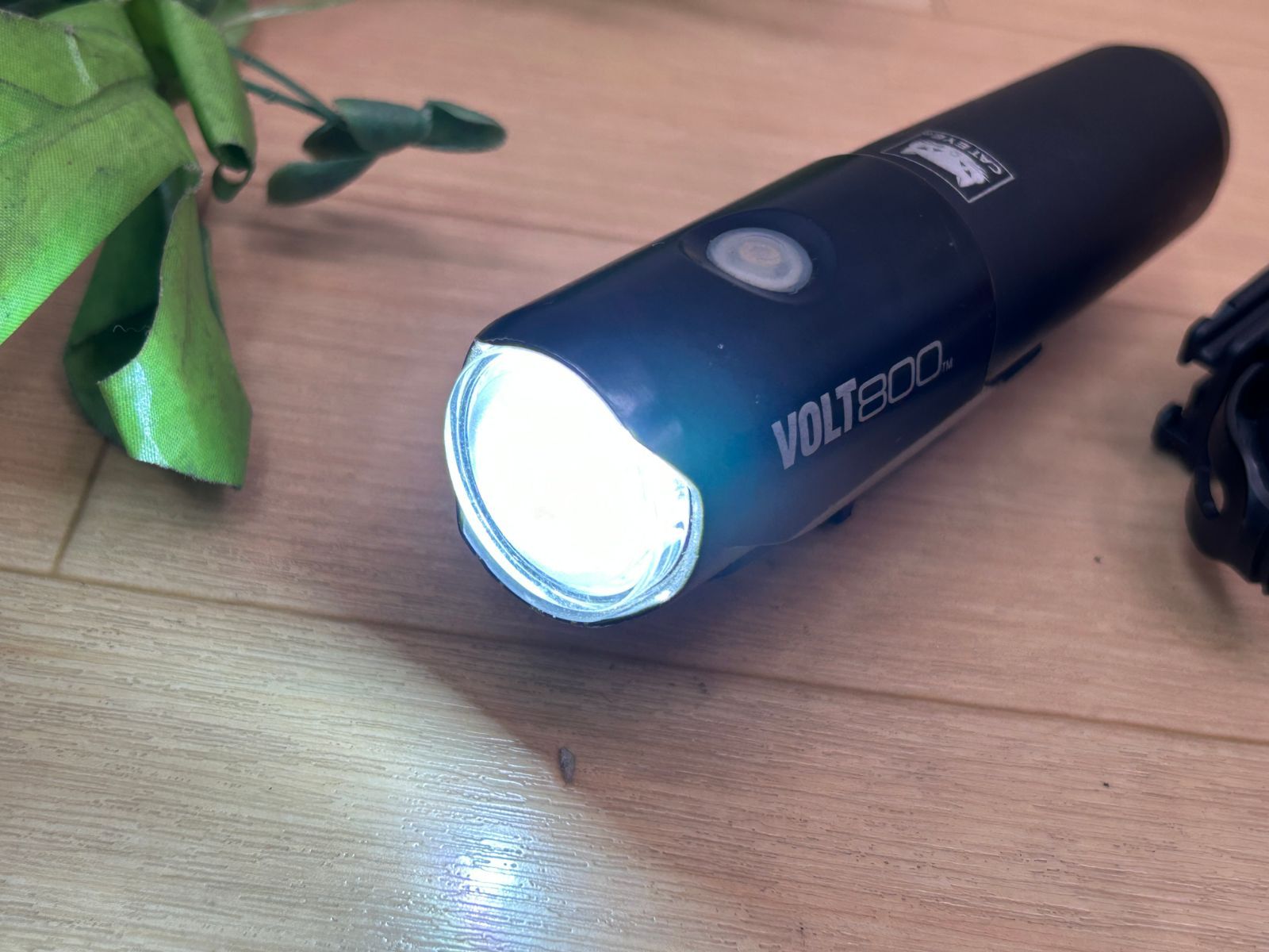 VOLT800 ヘッドライト USB充電式 ○ キャットアイ(CAT EYE) LEDヘッド