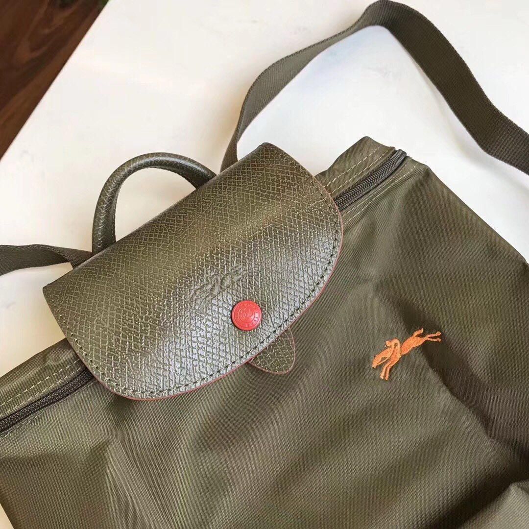 新色☆LONGCHAMP ロンシャン 折り畳みミニリュック - メルカリ