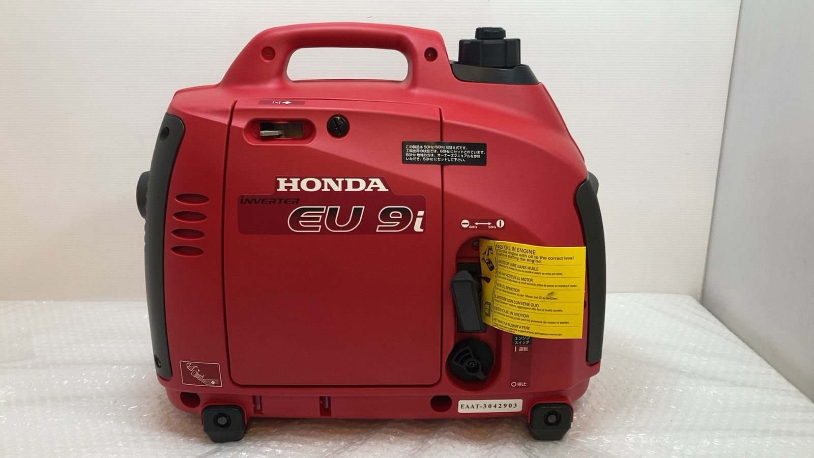 傷有り未使用品！ HONDA インバーター発電機 EU9i 定格出力：900VA 