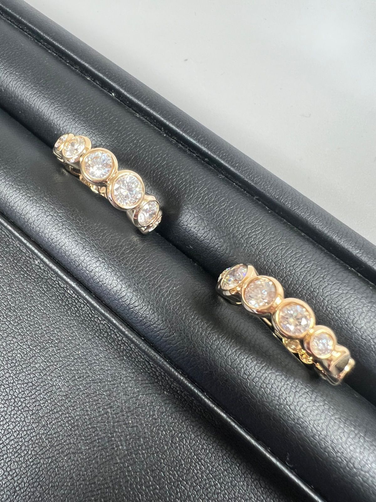 スワロフスキー imberフープピアス Swarovski ゴールドラウンドカット