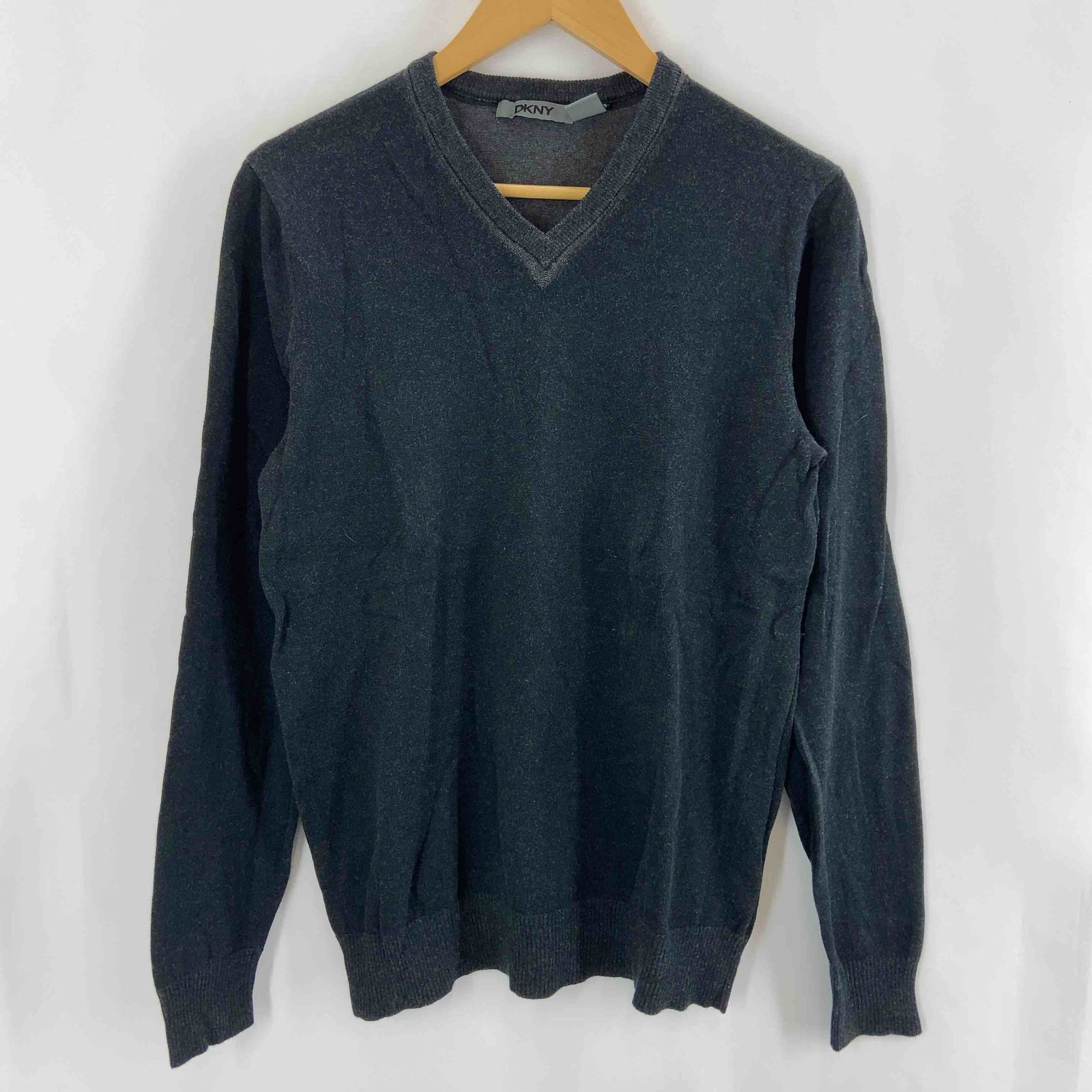 DKNY DONNA KARAN NEW YORK ダナキャランニューヨーク メンズ ニット セーター　Vネック　グレー　M