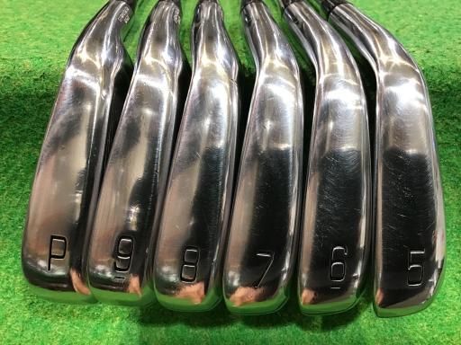 藤本様前提【ジャンク】iPad Pro 11インチ M2 256GB スターライ 【楽天