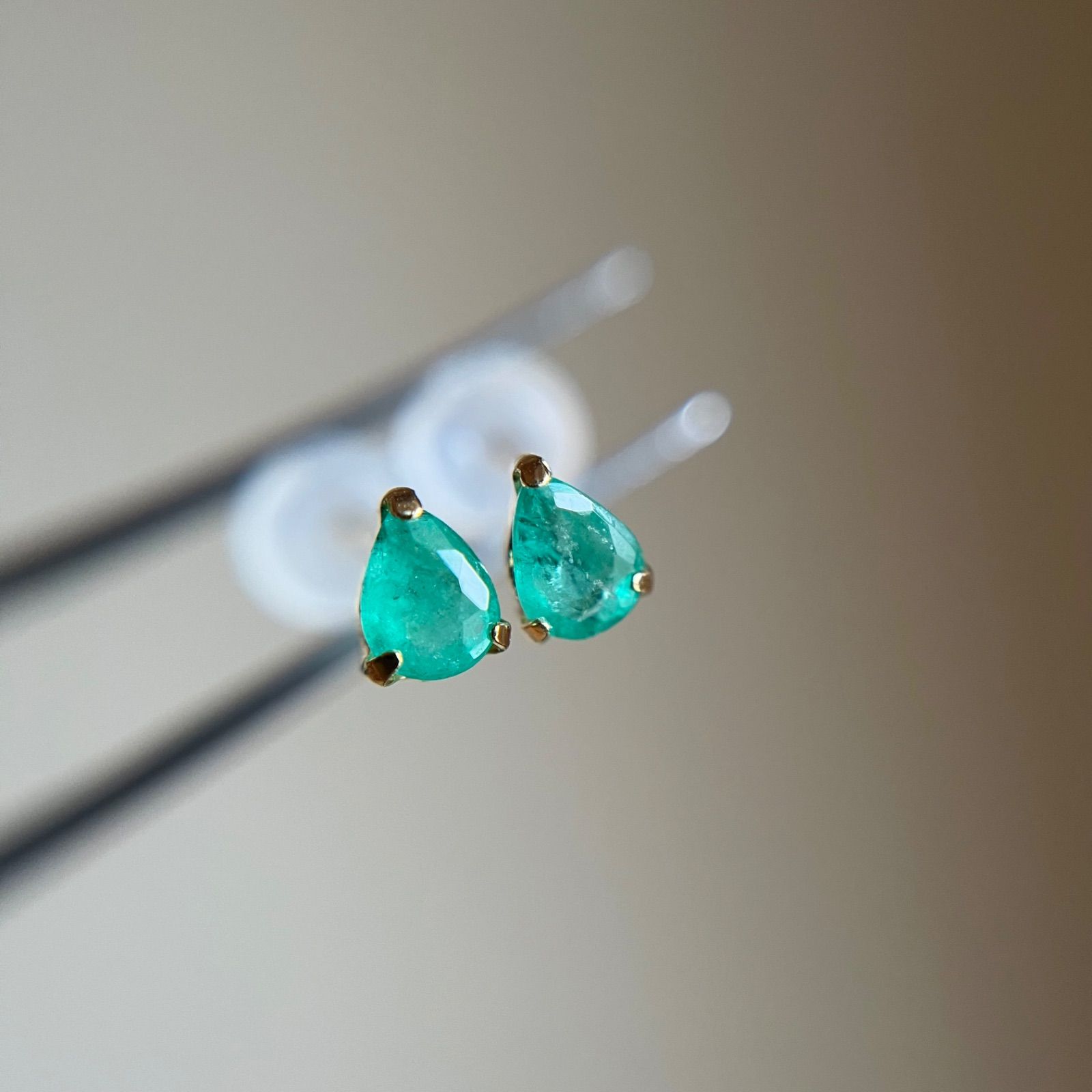 K18 天然石エメラルド ピアス 18金イエローゴールド emerald