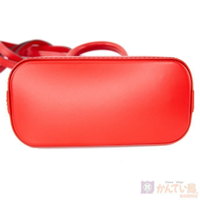 美品 LOUIS VUITTON(ルイヴィトン) ナノアルマ M50516 エピ レッド ポーチ ミニショルダー コクリコ ショルダーバッグ 美品 LOUIS VUITTON(ルイヴィトン) ナノアルマ M50516 エピ レッド