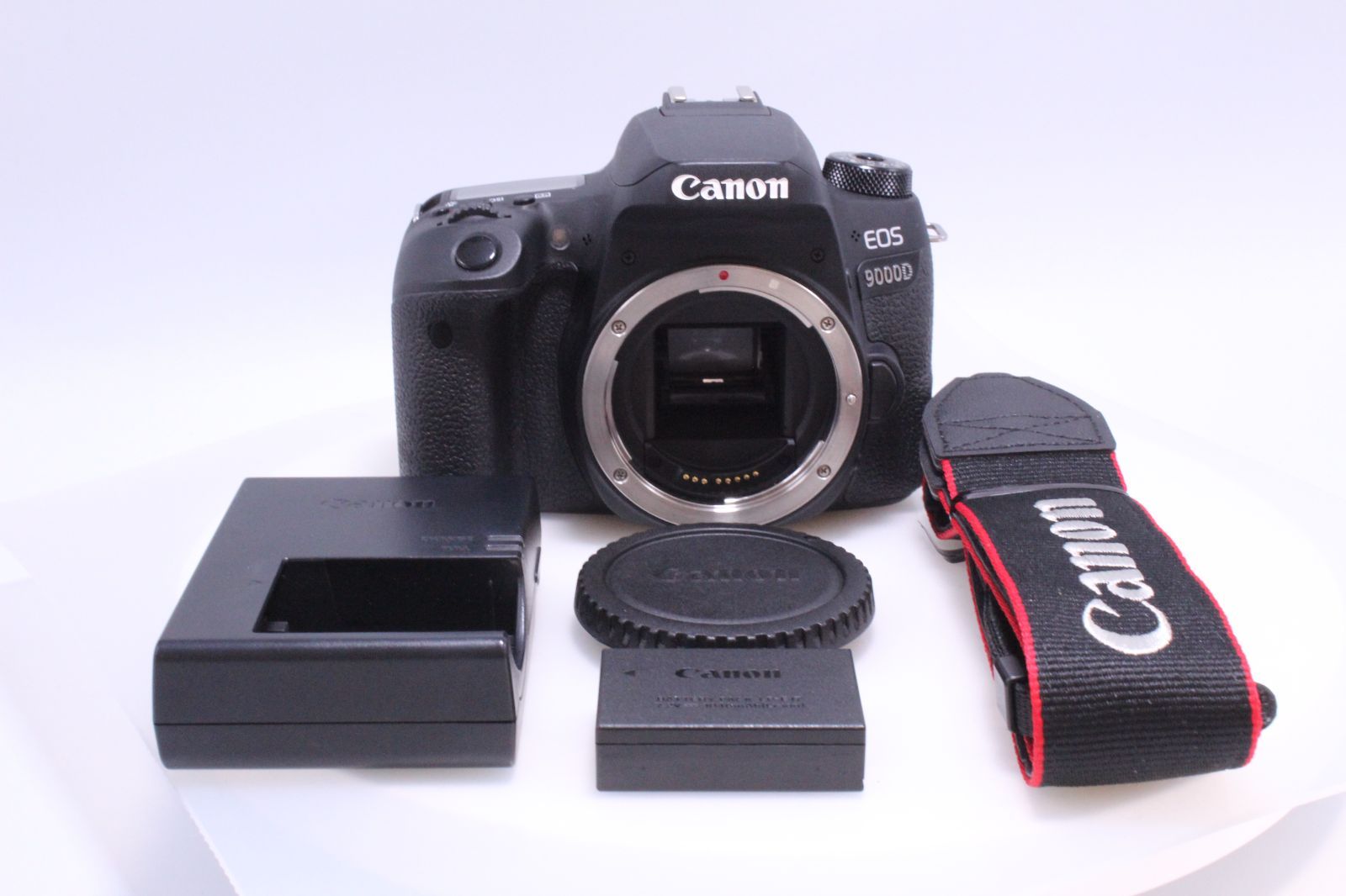 6 176回 Canon EOS 9000D ボディ 2420万画素 DIGIC7搭載 EOS9000D デジタル一眼レフカメラ