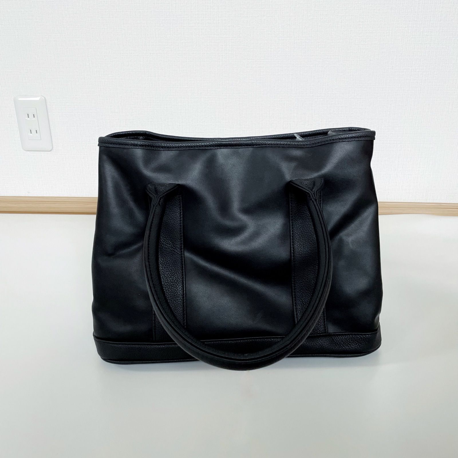 2303 MARY QUANT マリークワント　レザー　トートバッグ　ハンドバッグ　A4 通勤　黒　ブラック