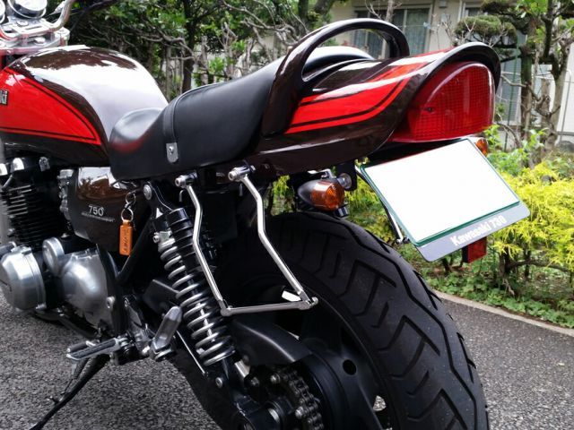 カワサキ純正　ゼファー750のサイドキャリアサポート カワサキ純正ゼファー750のサイドキャリアサポート