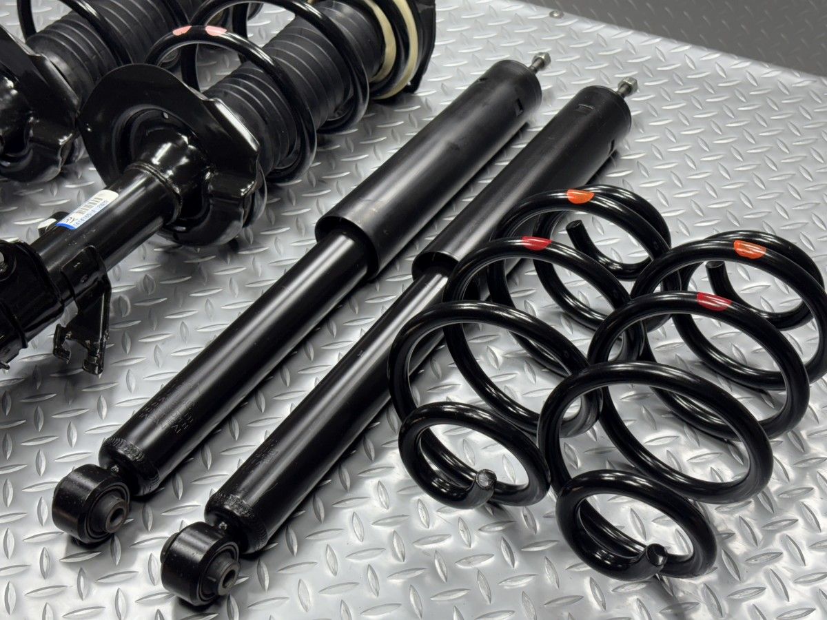 本日限定全品送料無料！ C27系 日産 セレナ 純正 サスキット 品番54302-5TL1C 54303-5TL1C 56210-5TL4C ショックアブソーバー スプリング 24020047 人気アイテム安い通販。