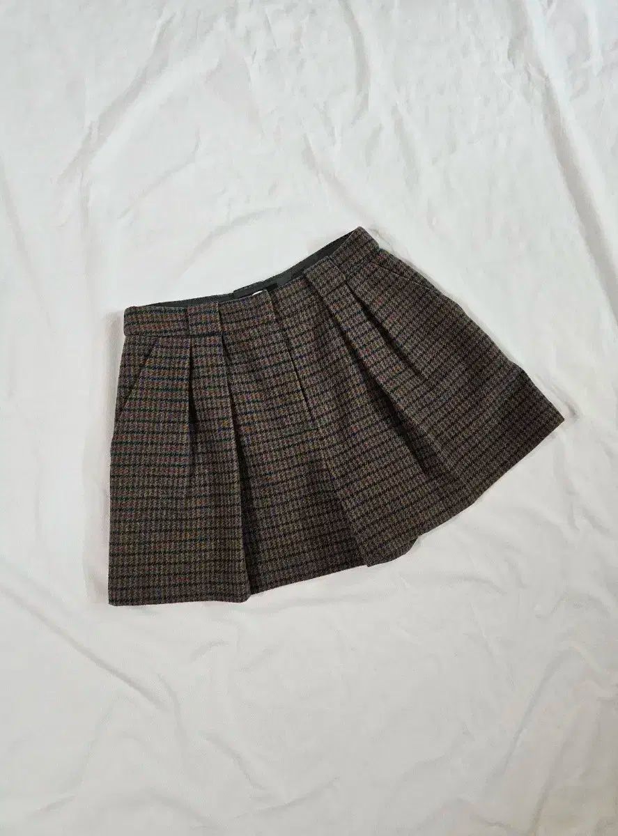 66 DEWL ハウンドトゥース チェック ショートパンツ 半ズボン