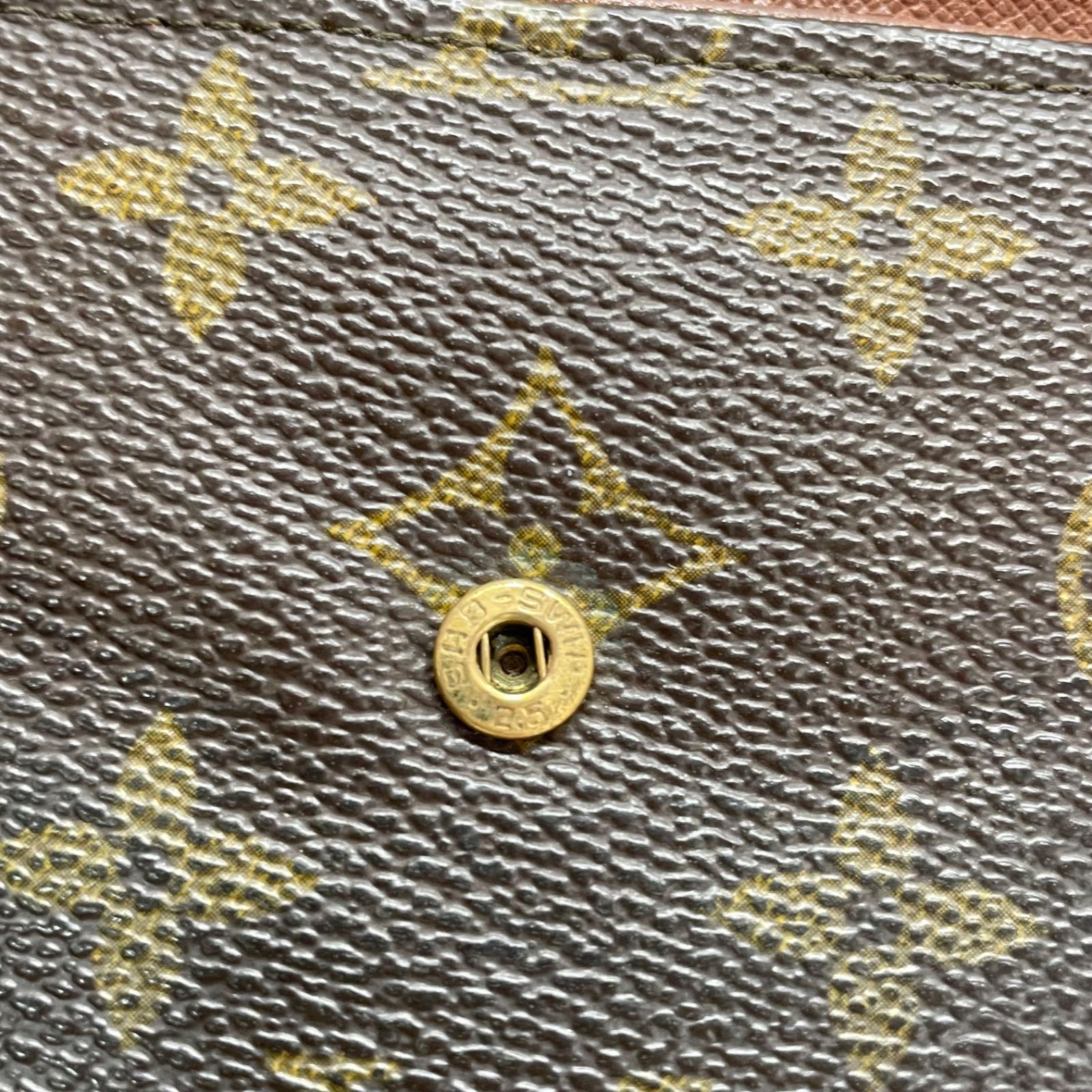 ルイヴィトン エピ　　 ジャンク品 LOUIS VUITTON ルイヴィトン ジッピー エピ 長財布 エピレザー