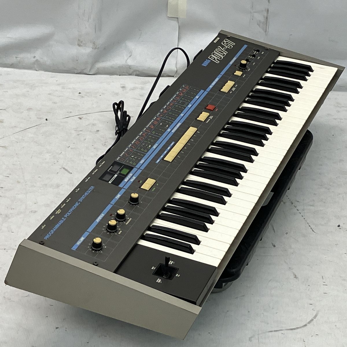 KORG POLY-61 プログラマブル ポリフォニック シンセサイザー 音居機器 コルグ ジャンク C9311958 - メルカリ