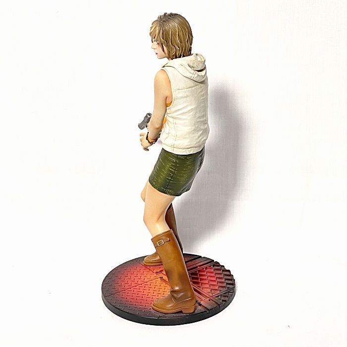 Official Silent Hill 3 Heather Mason Limited Edition Statue