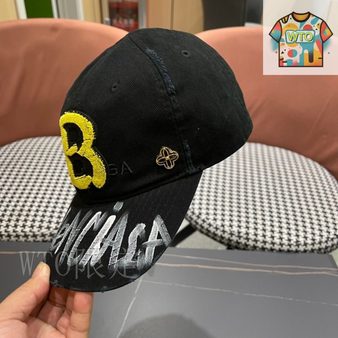 BALENCIAGA バレンシアガベースボールキャップ 新品未使用品 美品 バレンシアガ BALENCIAGA gamer embroidered 総柄 ベース