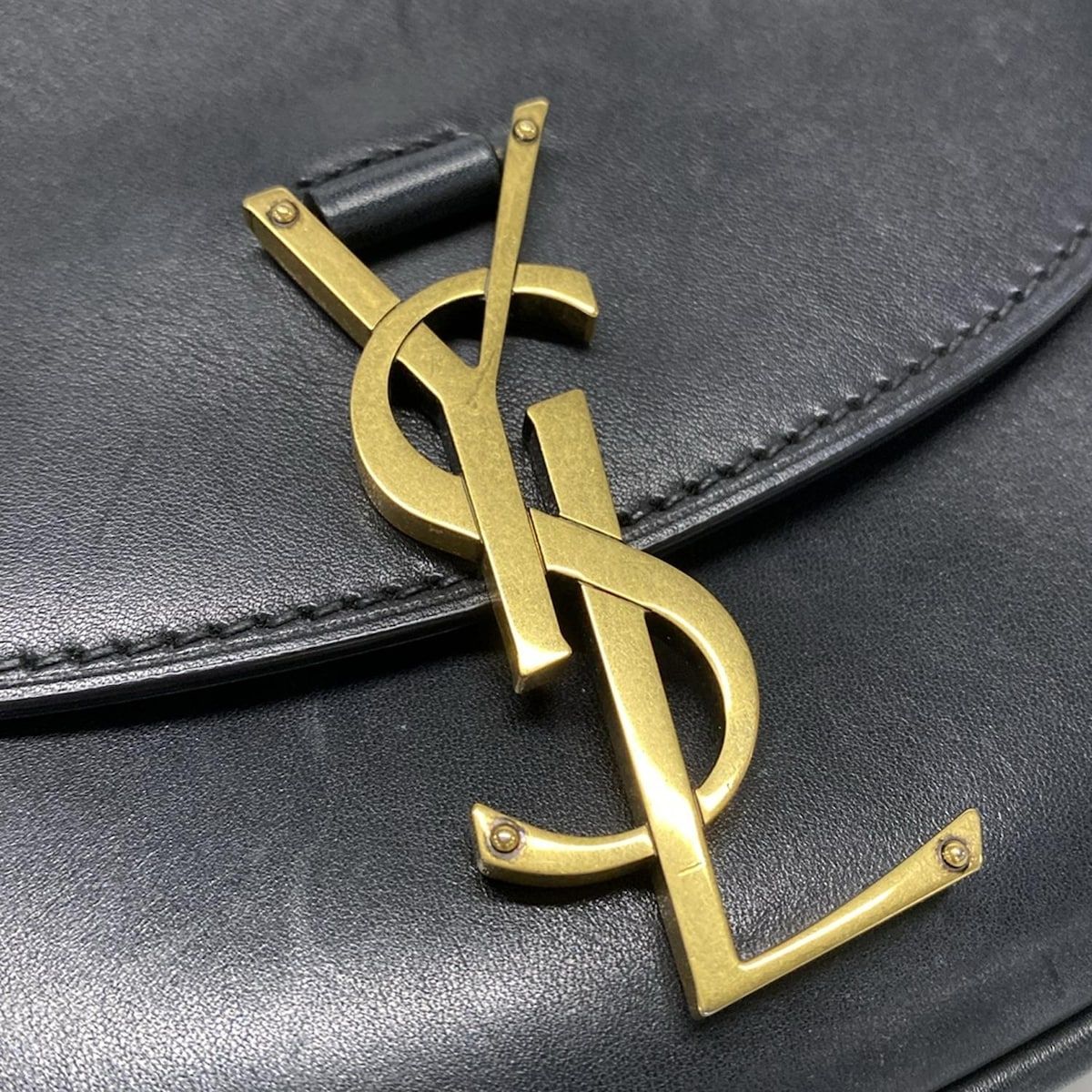 サンローランパリ