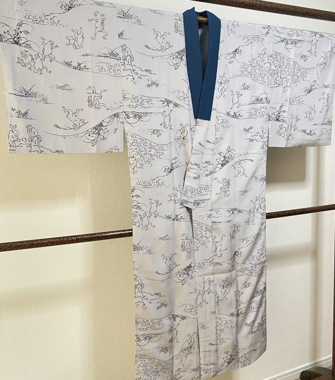 美品 正絹 袖無双 着物“市松にどんなポーズも決めちゃう猫！”長襦袢 S-27 楽天市場】【新古品】 長羽織 単衣 紋紗 正絹 NUNOZA RABO OSAMU