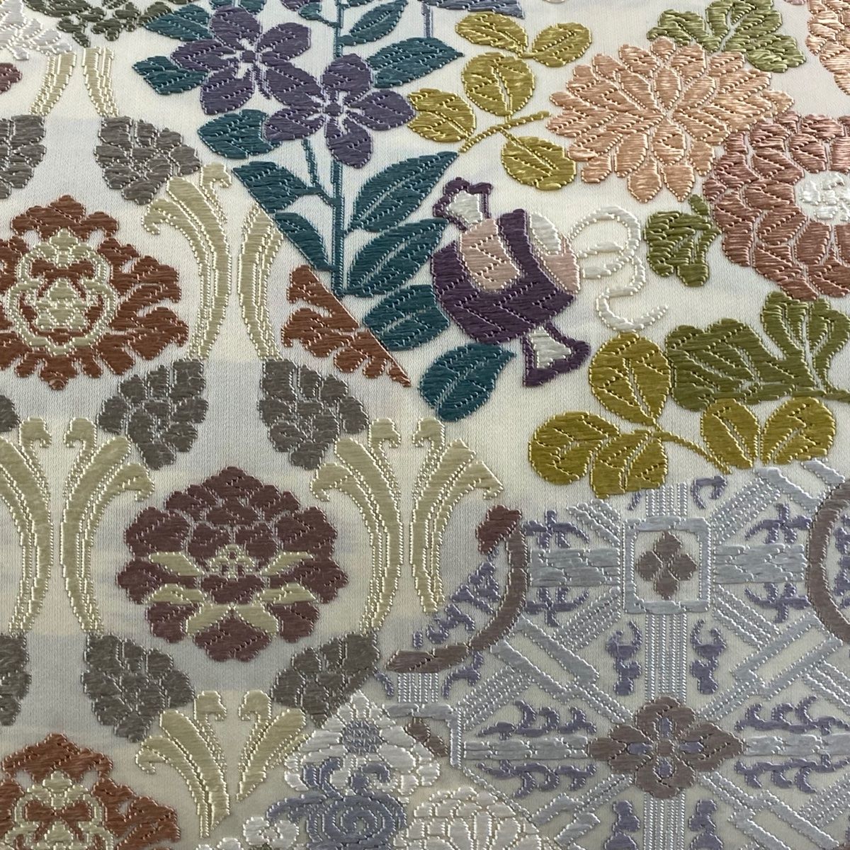 袋帯 逸品 証紙 草花 花菱 唐織 クリーム 六通 正絹 【中古】 - メルカリ