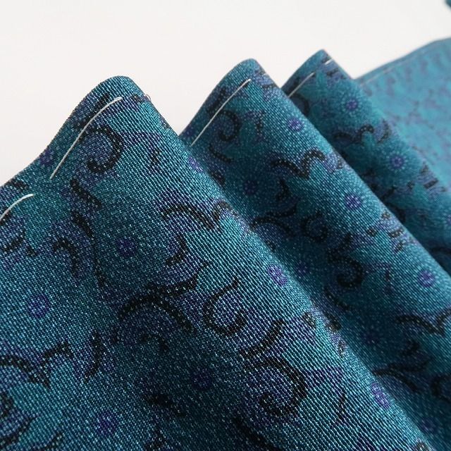 ❁tomihisa❁ 人間国宝 中村勇二郎 落款 献上古代菊 草木染 着物 仕付け糸付 古代菊の品格で装いに自信を宿して 江戸小紋 6969