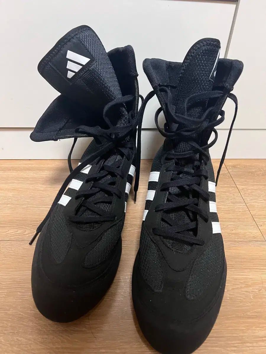 アディダス ボクサーホグ