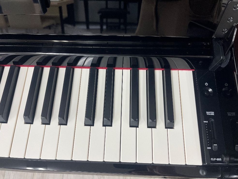 CLP-685 - Overview - Clavinova - Pianos - Musical