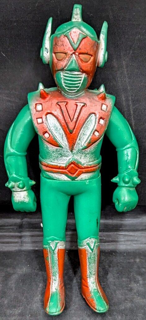 ヒカリトーイ製作所 ミニソフビ サイクロンガーV 145㎜ - メルカリ