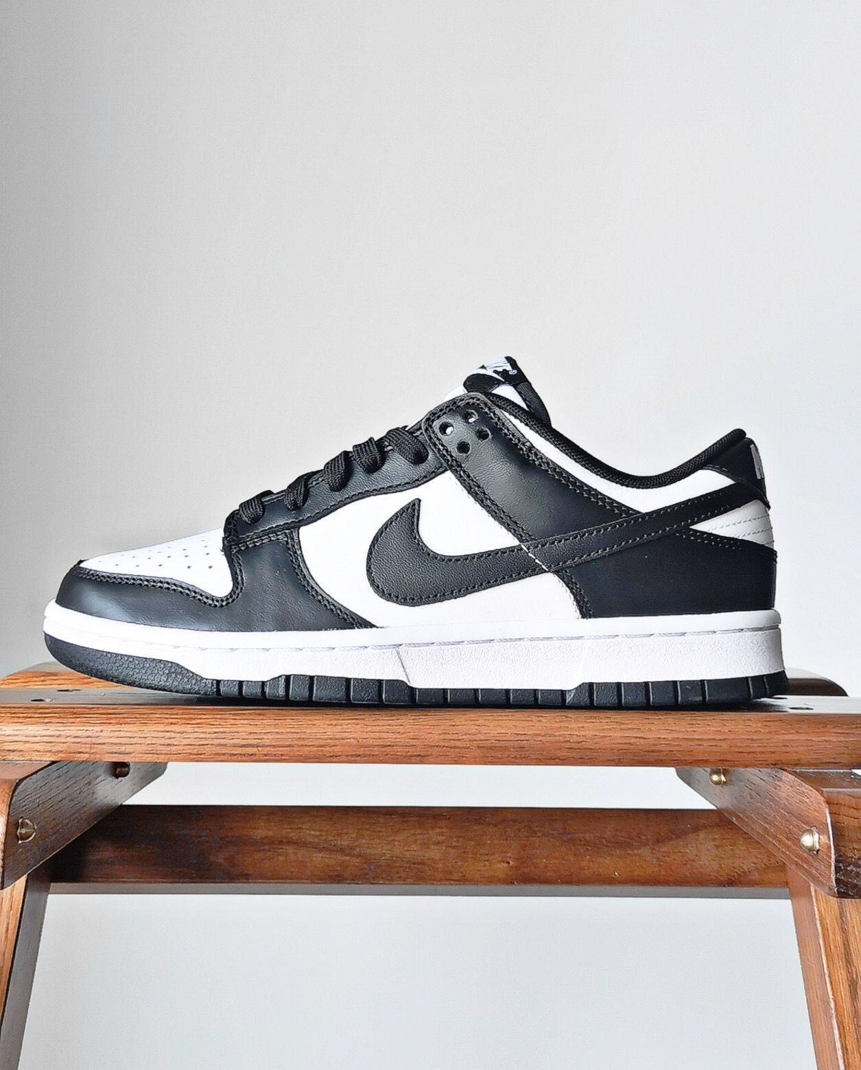 ナイキ dunk low 白黒パンダ