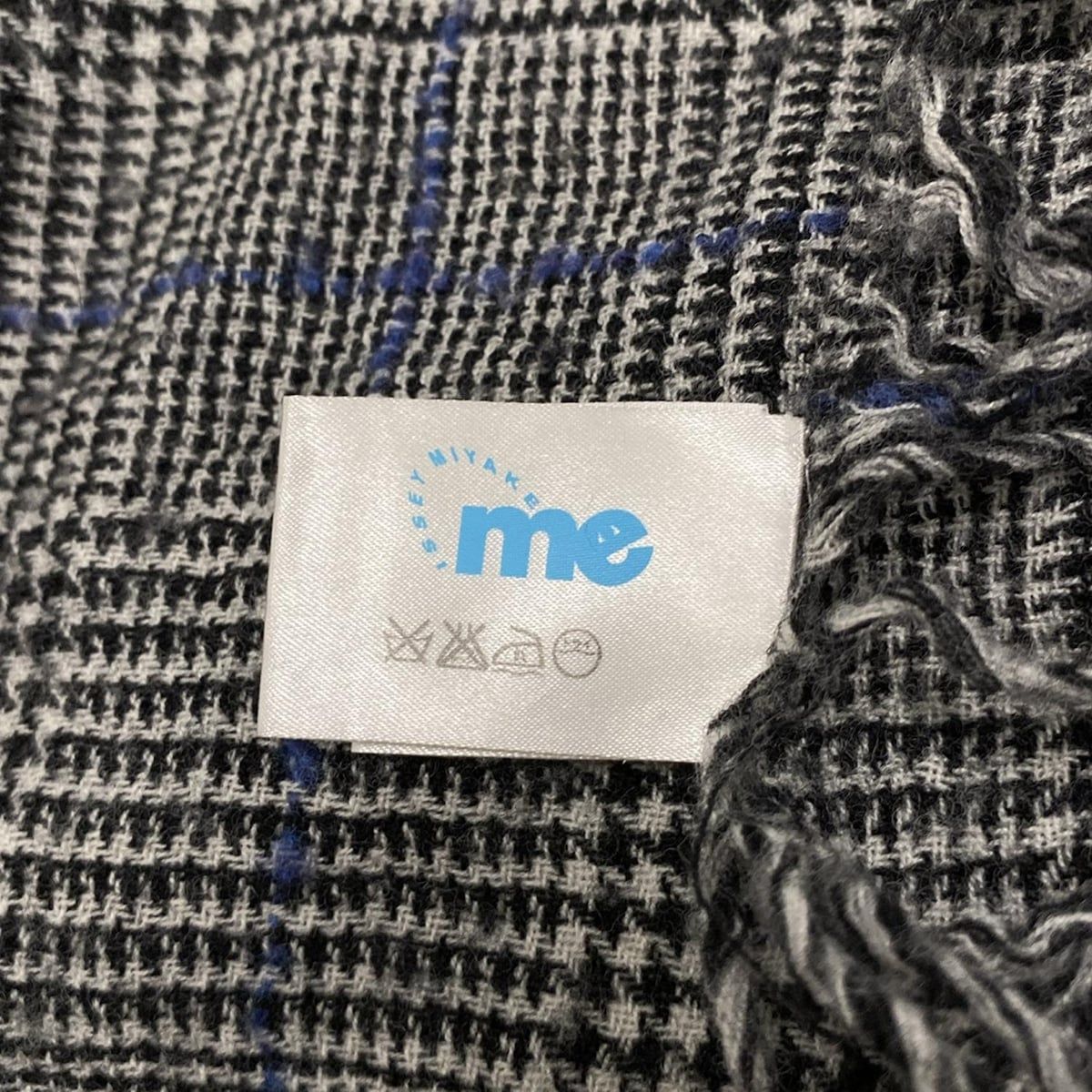 ミーバイイッセイミヤケ　チェックプリーツストールMI43AD691 CHECK PLEATS STOLE – isseymiyake.com