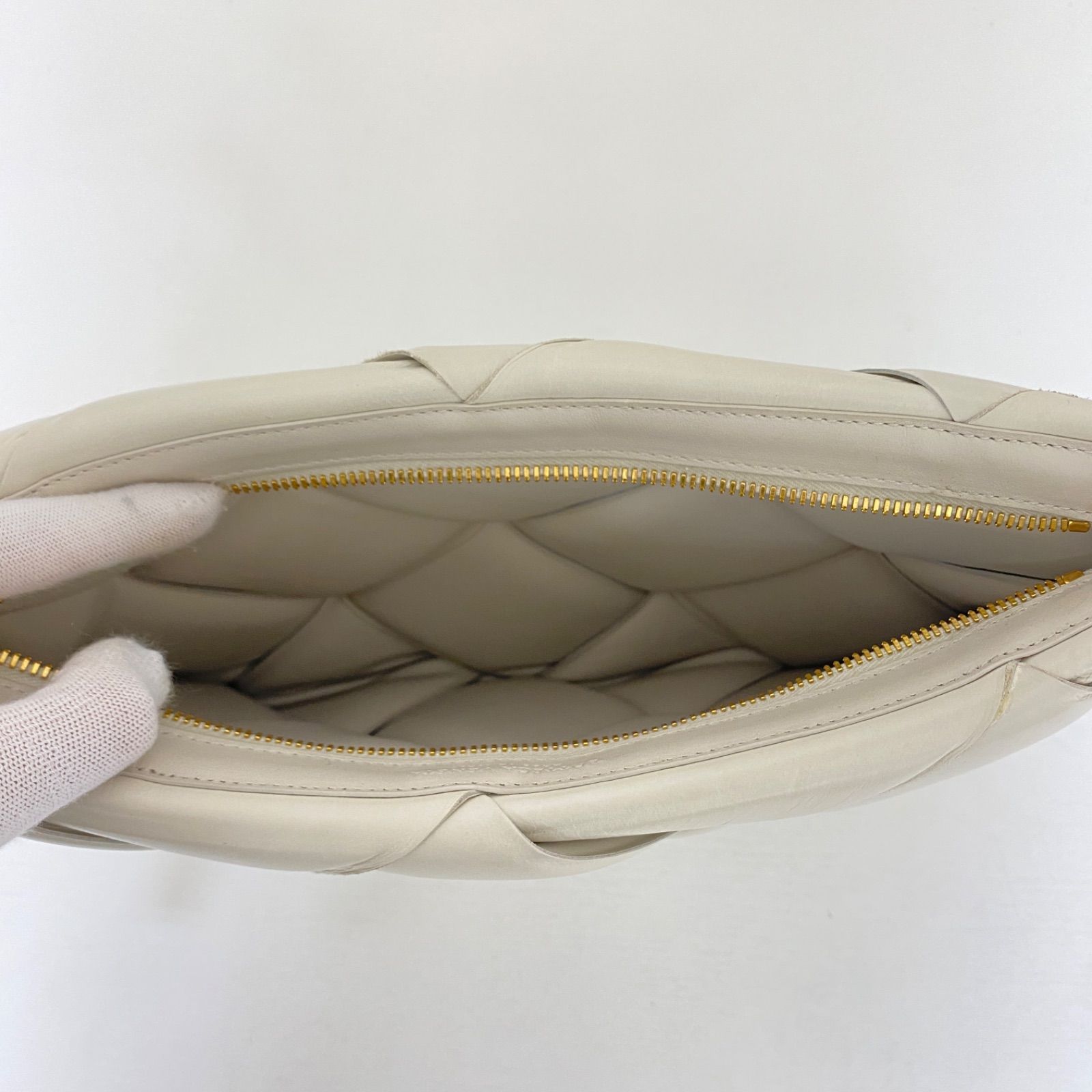 クラッチバッグ ベージュ