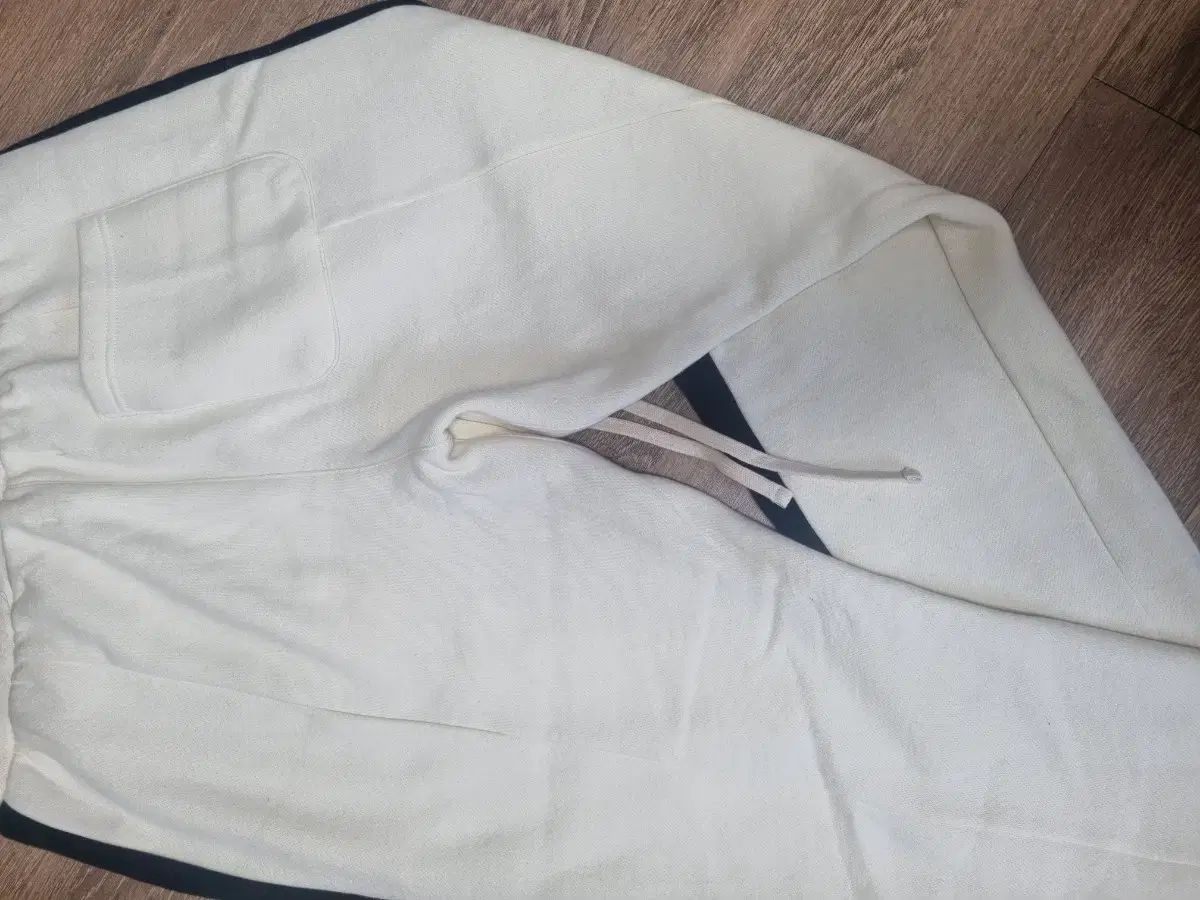 フィアオブゴッド ESSENTIALS