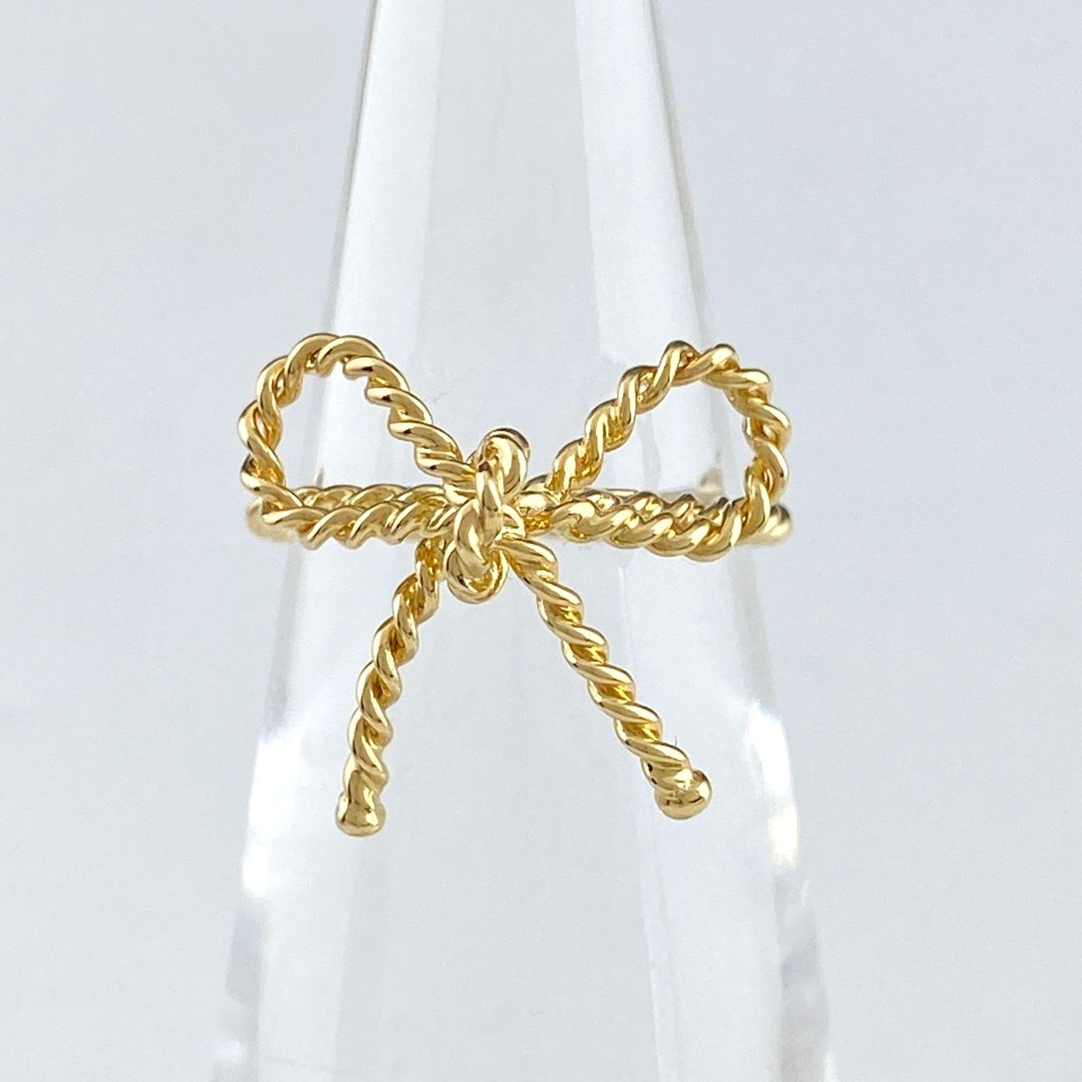⚪︎Tiffany&Co. ツイストリボン 750 K18 1.9g 6.5号 Tiffany&Co. ツイストリボン リング750 K18 1.9g 6.5号