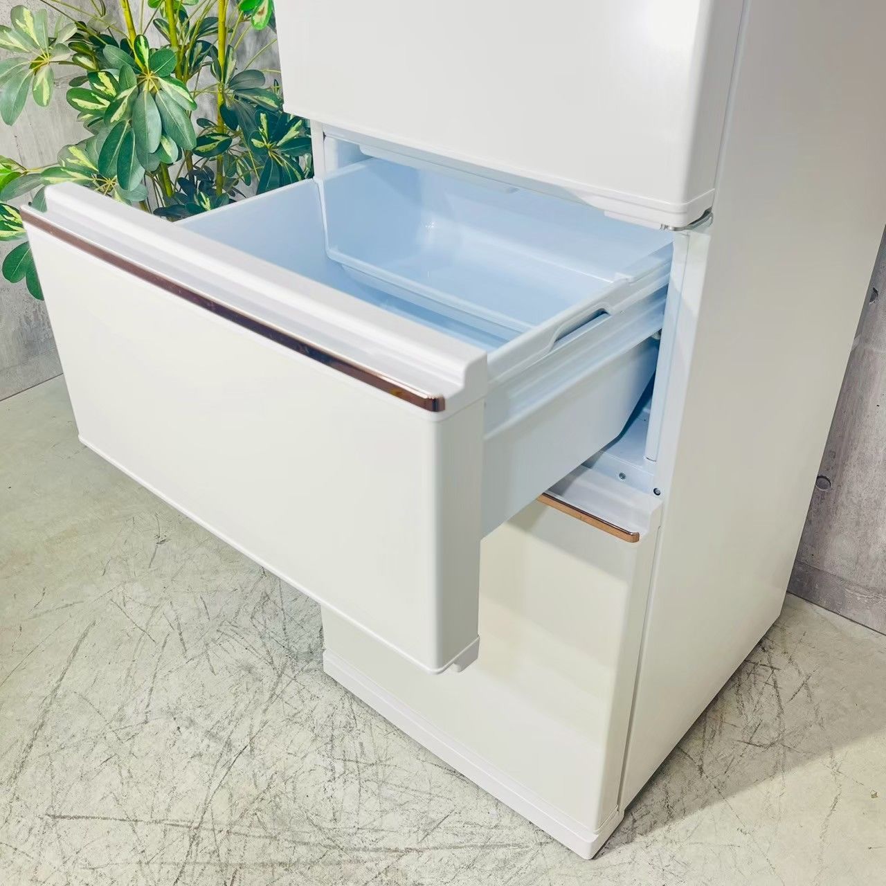 3ドア冷蔵庫 272L