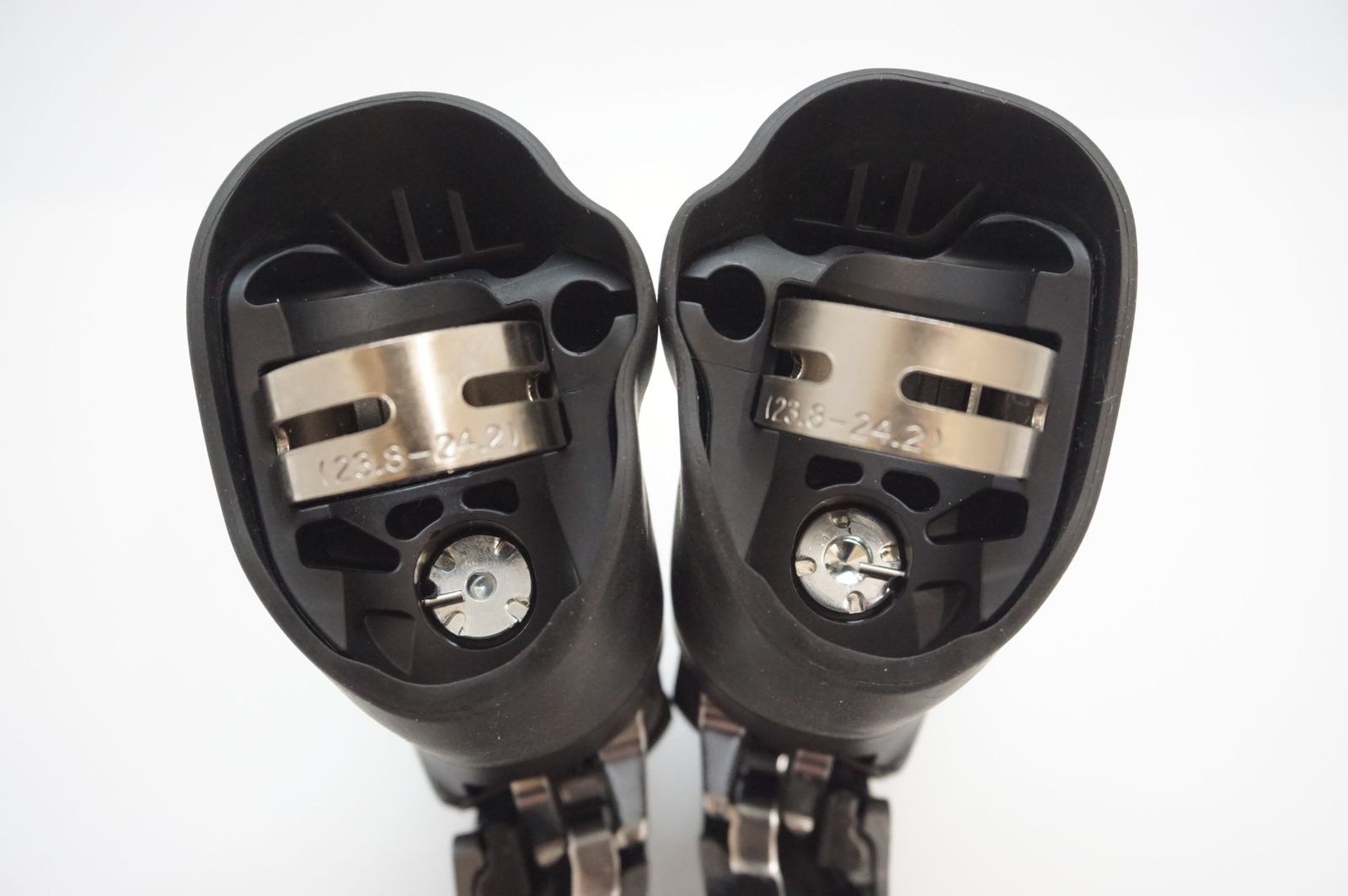 Shimano ST-R2000デュアルコントロールレバー　美品 SHIMANO 「シマノ」 CLARIS ST-R2000 デュアルコントロールレバー