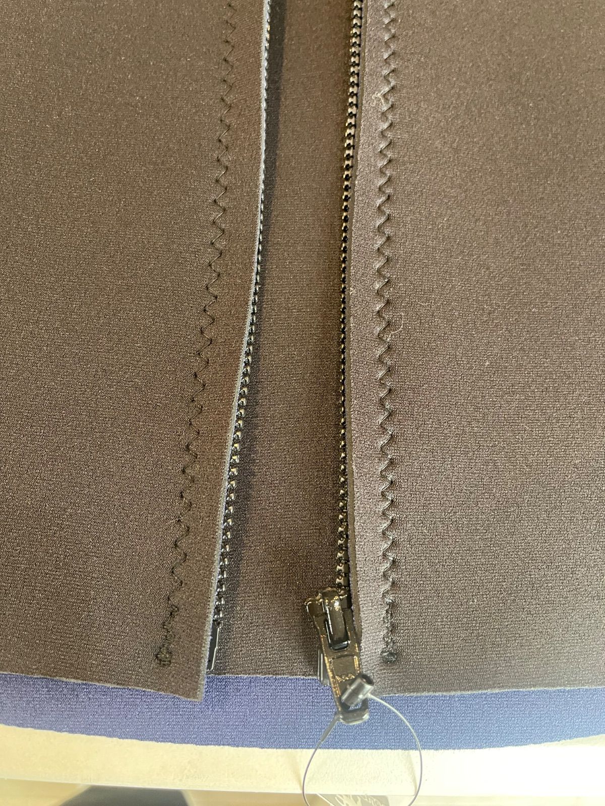 フラッシュパッカーウェットスーツタッパー2