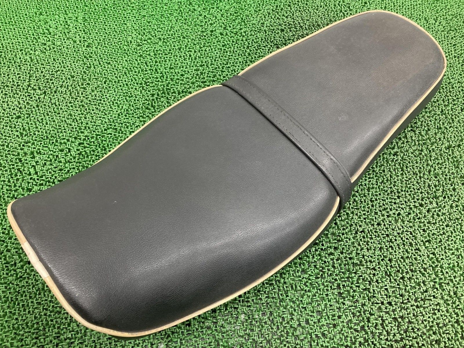 エストレヤRS シート 53001-1784 カワサキ 純正 中古 バイク 部品