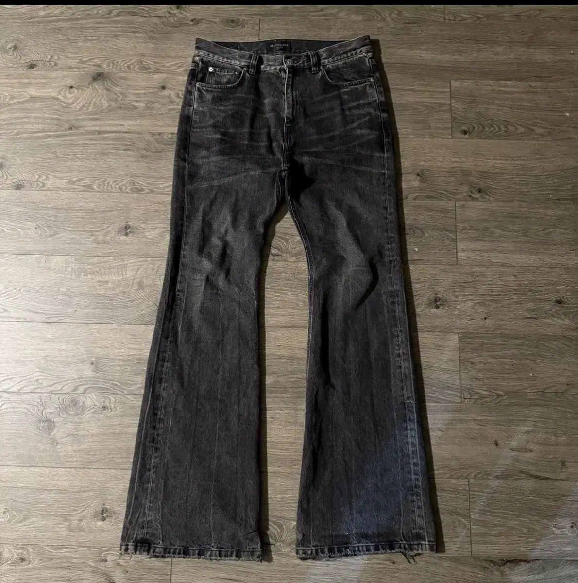 BALENCIAGA ブーツカット・ディストレス加工デニムジーンズ BALENCIAGA】ブーツカットパンツ (BALENCIAGA/デニム・ジーパン