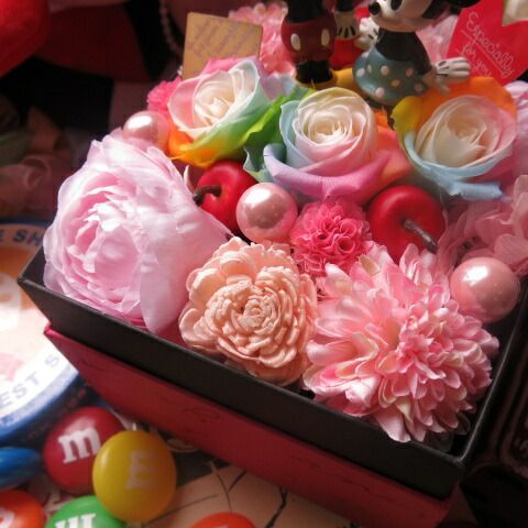 花束風ギフト 箱開けてスマイル