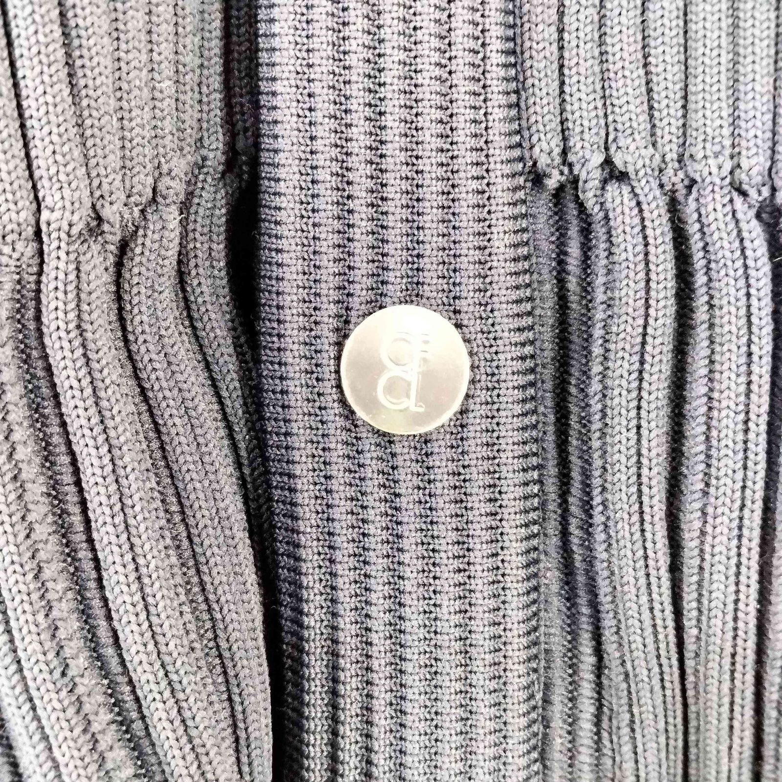 CFCL(シーエフシーエル) FLUTED LONG CARDIGAN レディース JPN：1  中古 古着 0846 シーエフシーエル CFCL FLUTED LONG CARDIGAN レディース JPN：1