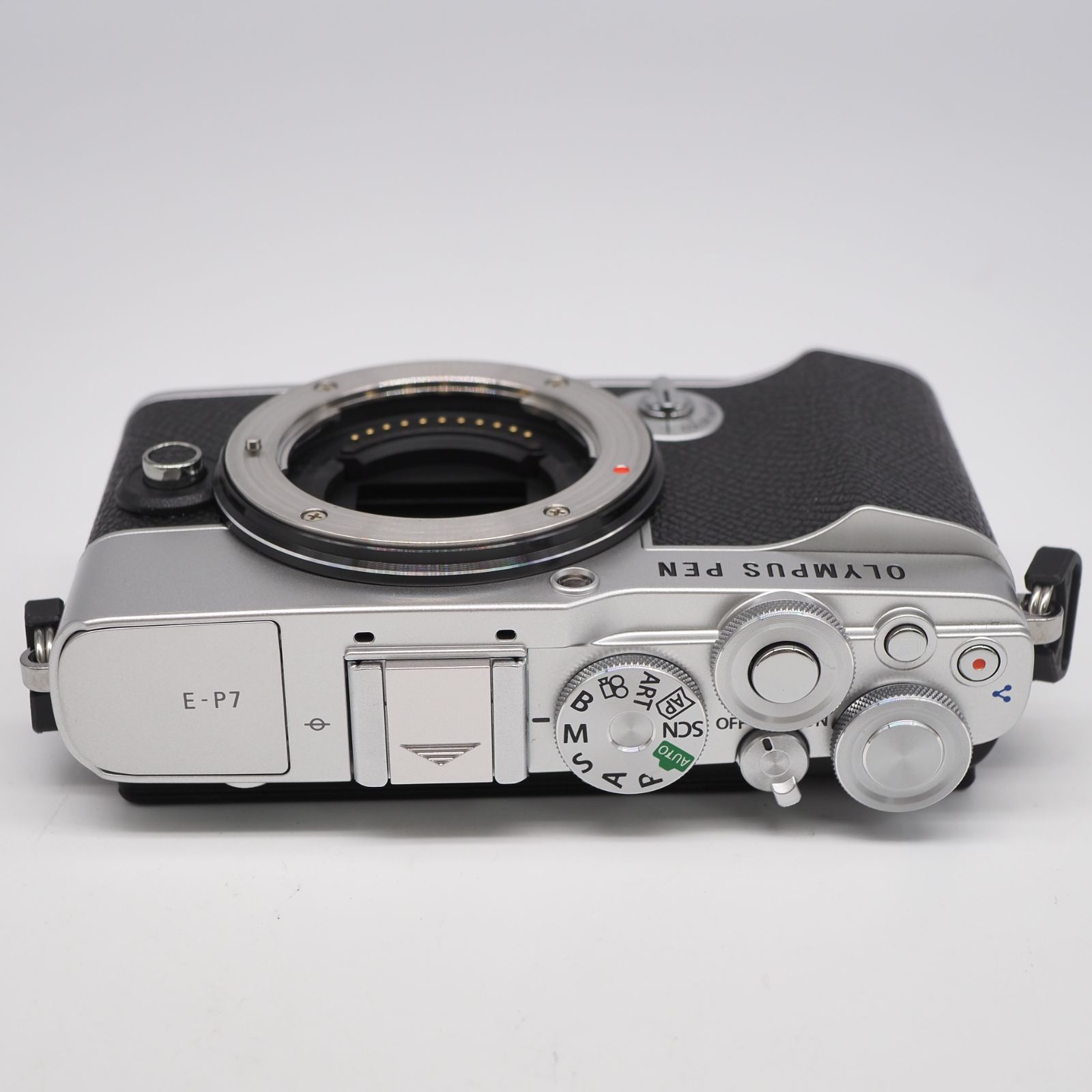 □796ショット□ OLYMPUS PEN E-P7 ボディ シルバー □ほぼ新品