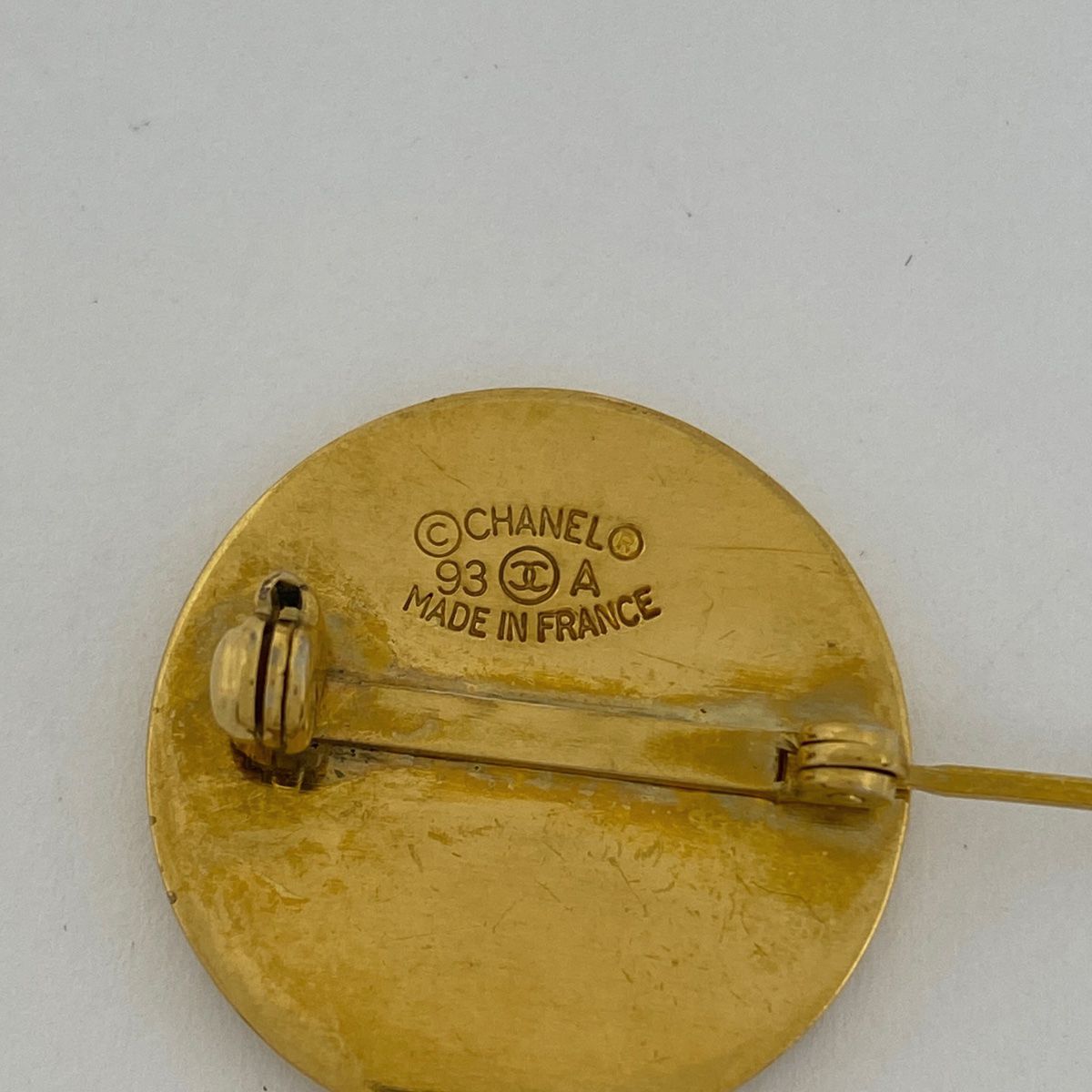 CHANELシャネルマトラッセカンボンピンブローチゴールド