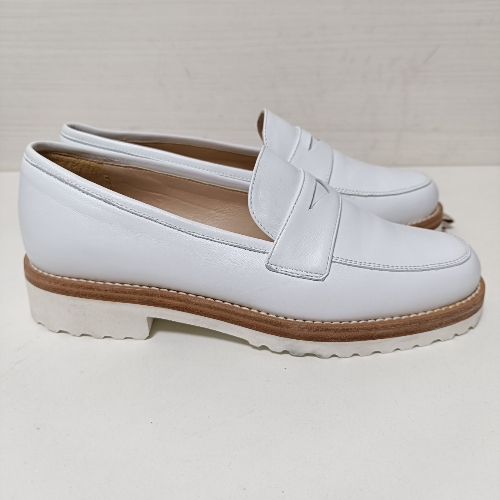 未使用 Luca Grossi ルカグロッシ コインローファー ホワイト 36.5