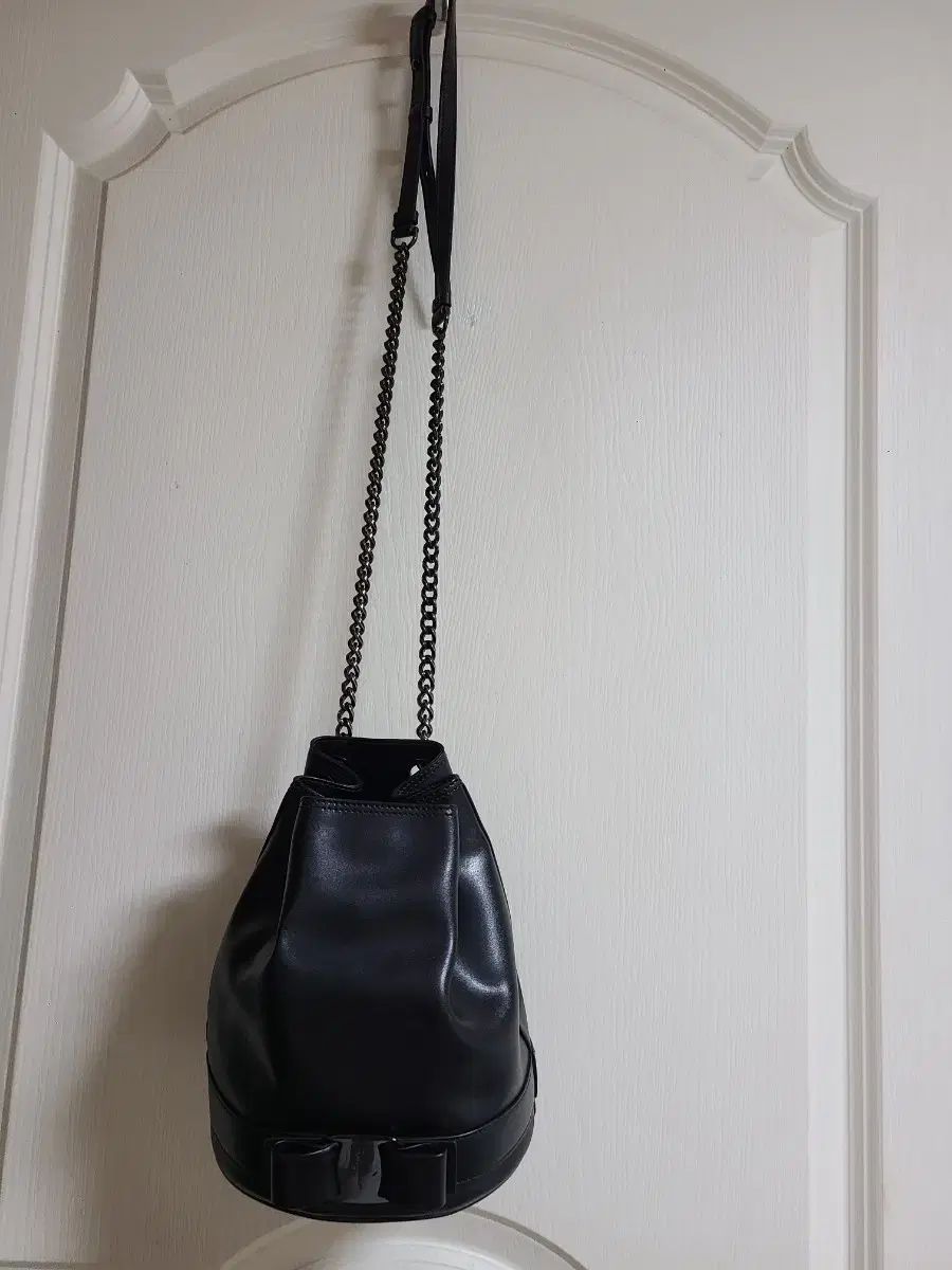 フェラガモ バラボウ