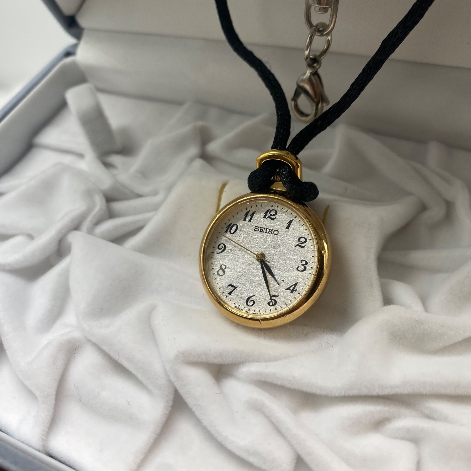 Seiko 7N01-0AZ0 Watch Cream Dial Quartz Analog Working