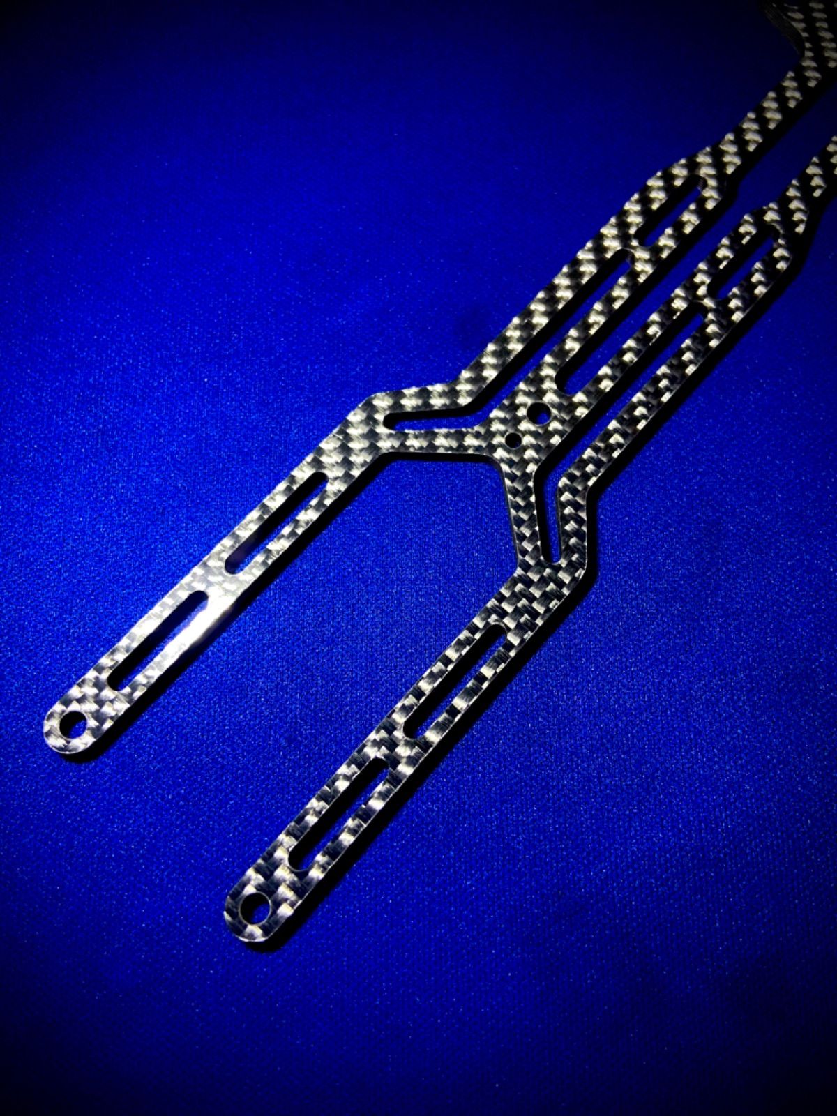 中古品YD-2RR蕨山シルバーカーボンシャーシRD2.0ギアボックス付き加工アリ 中古品YD-2RR蕨山シルバーカーボンシャーシRD2.0ギアボックス付き加工