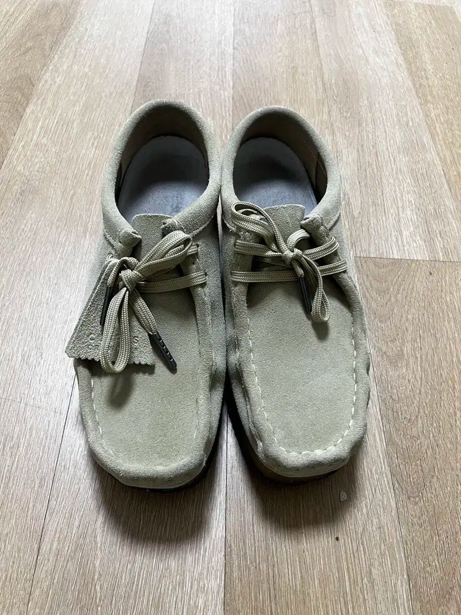 クラークス ワラビー メイプル スウェード 240 uk5