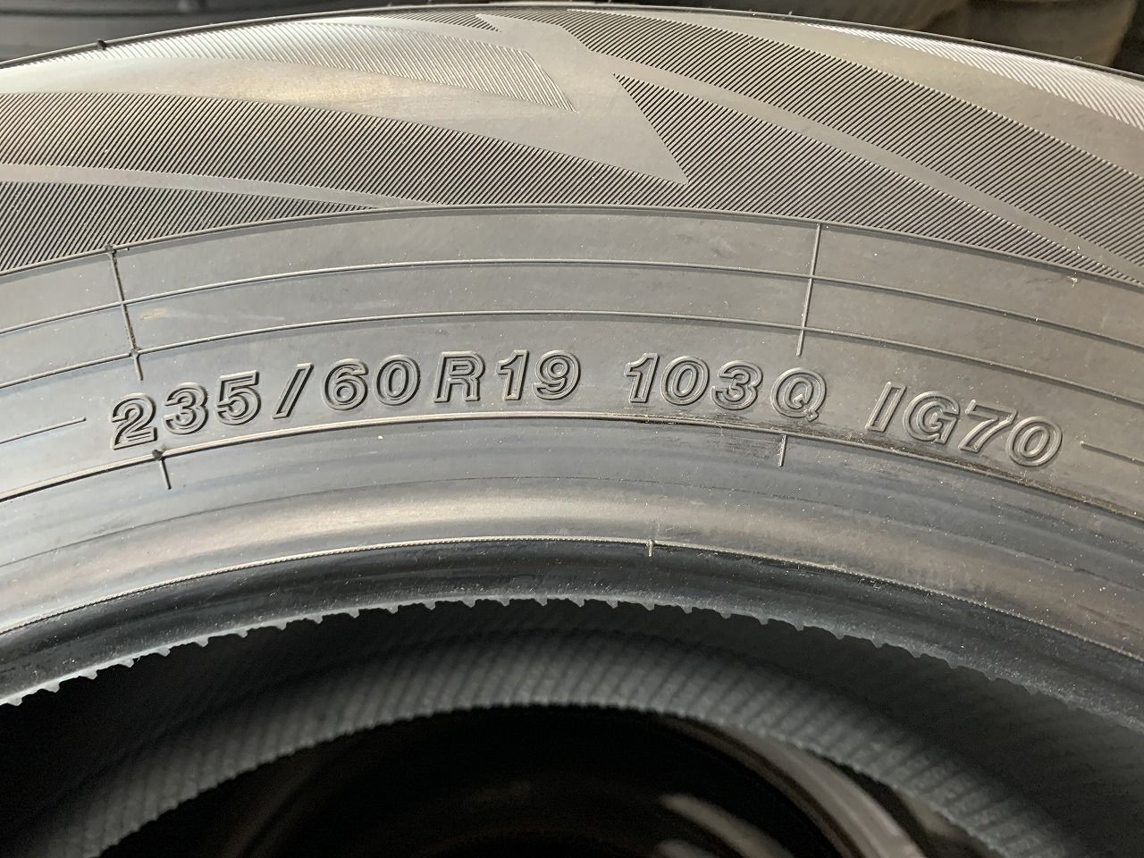 iG70 235|60R19